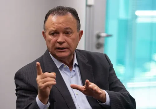 110339215-rio-de-janeiro-rj-12-03-2025-entrevista-com-o-governador-do-maranhao-carlos-brandao-p-1