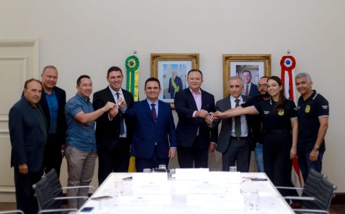 Carlos_Brandão_governador_do_Maranhão_entrega_equipamentos_para_novas_delegacias_-_Foto_Rodrigo_Ribeiro_001